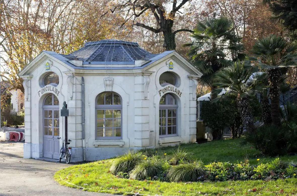 Au petit repère palois -studio - centre ville-balcon-WIFI FIBRE Pau Esterno foto