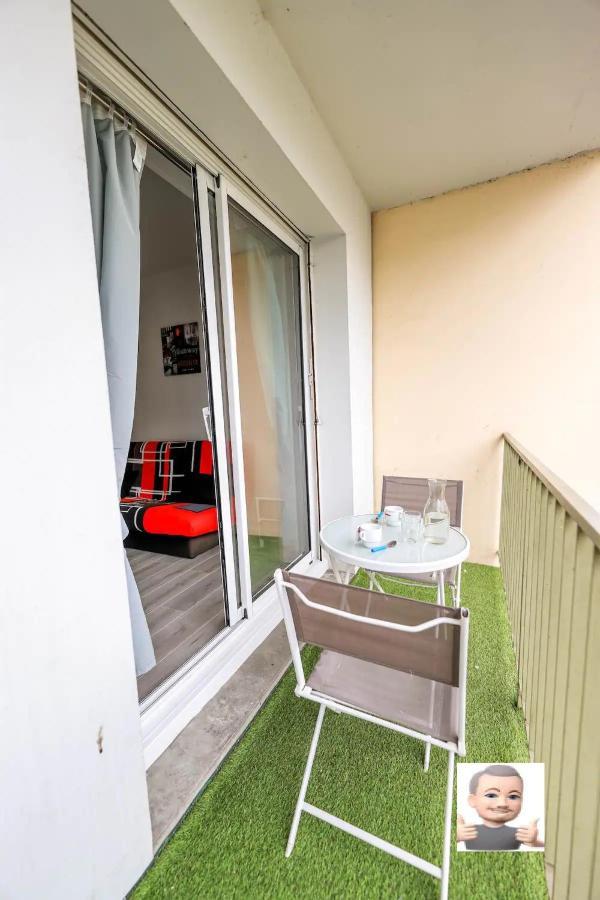 Au petit repère palois -studio - centre ville-balcon-WIFI FIBRE Pau Esterno foto